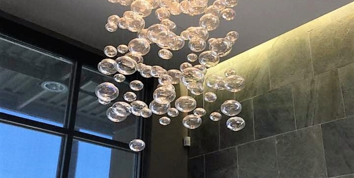 Chandelier with bubble like light bulbs